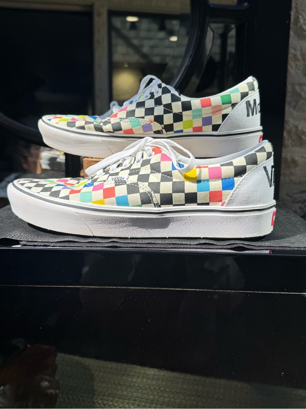 Vans x MoMa Comfy Cush checkerboard rainbow sneakers Men 9 Woman 10.5 VG+ W box